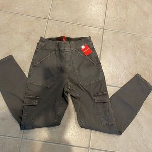 Spankx Cargo Pants size Medium Petite